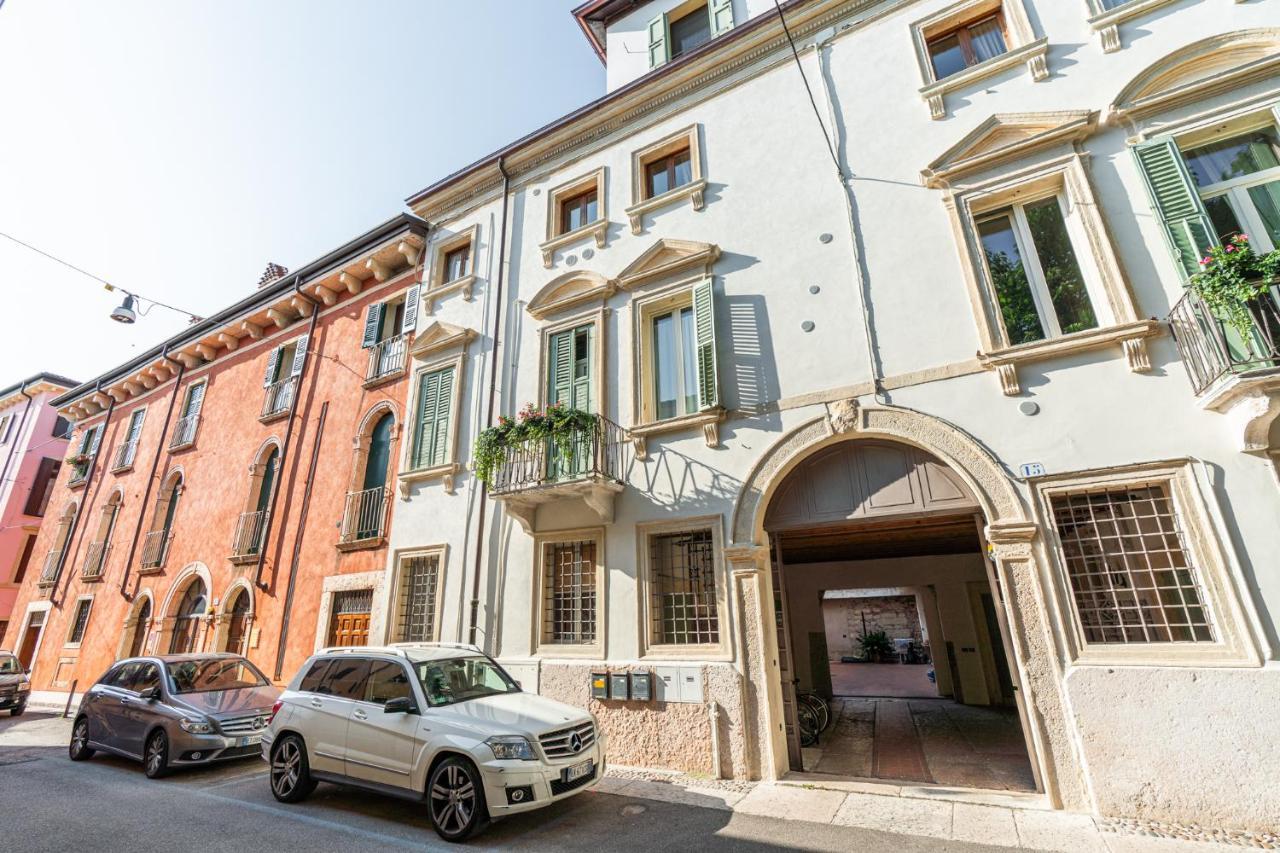 Domus Verona - Residenza Merici Exteriör bild